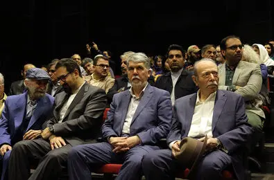 نگاه معنادار علی نصیریان در کنار وزیر ارشاد / عکس