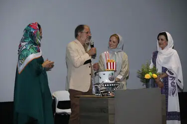 اکران فیلم "آشغال‌های دوست‌داشتنی" ویژه نابینایان