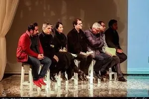 Fajr theater festival honors top plays