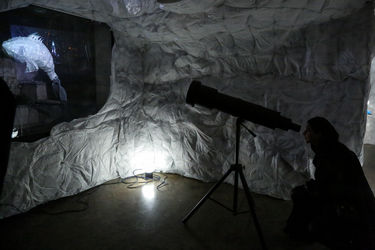 نمایشگاه آثار شکوفه خرم‌رودی و تابا فجرک در گالری زیرزمین دستان