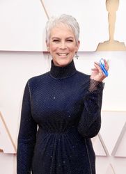 jamie-lee-curtis-oscars-2022-745x1024