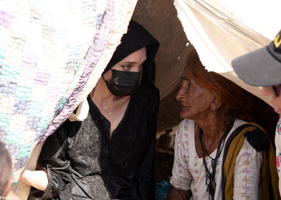 ببینید: آنجلینا جولی به یاری مردم پاکستان شتافت