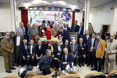 تجلیل از هنرمندان پیشکسوت متولد اردیبهشت ماه و خردادماه