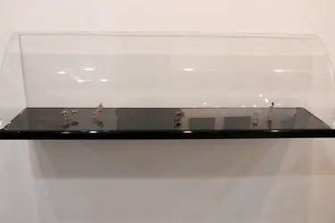 نمایشگاه آثار برگزیدگان جواهرسازی هنری معاصر در گالری آریا