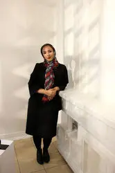 نمایشگاه آثار معصومه مهتدی و هیلده آوربرگ هنرمند بلژیکی در عمارت رو به رو 