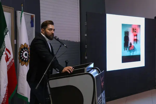 نمایشگاه و فروش آثار "خانه خوبان" با اجرای بهرام رادان/ عکسها