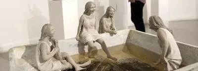 Sculpture exhibition displaying diversity and divergence