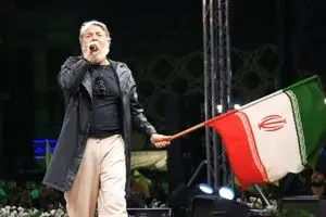 قیصر خواننده به ایران بازگشت / اولین تصویر از اجرای قیصر در جشن غدیر 