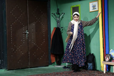 نمایش "عقل صورتی یا مدادی که فقط مشق نمی‌نوشت"