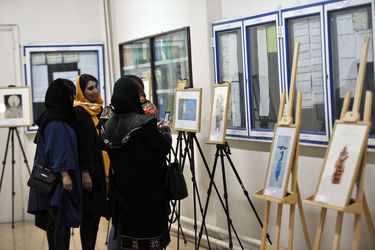 آیین اعطای نخستین جایزه آینه دار دوران در زادروز استاد باستانی پاریزی