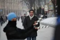 کشتی‌گیر المپیکی ایران روی پرده سینماها / عکس