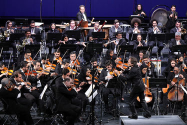 اجرای ارکستر سمفونیک تهران به رهبری شهرداد روحانی در دومین روز جشنواره موسیقی فجر