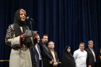 ببینید: تیپ متفاوت شراره رخام در تجلیل از طراحان مد ایرانی 