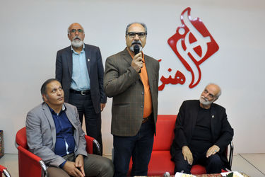 جشن تولد ۷۷ سالگی آیدین آغداشلو در نمایشگاه مطبوعات