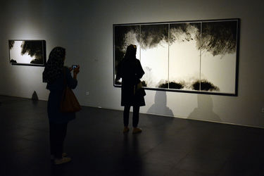 نمایشگاه نقاشی‌های آب‌مرکب پری‌یوش گنجی در گالری ایرانشهر