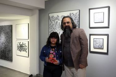 “Crowding” at Mojdeh Art Gallery featuring 15 artists 