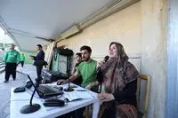 حضور مجری زن در ورزشگاه آزادی / عکس