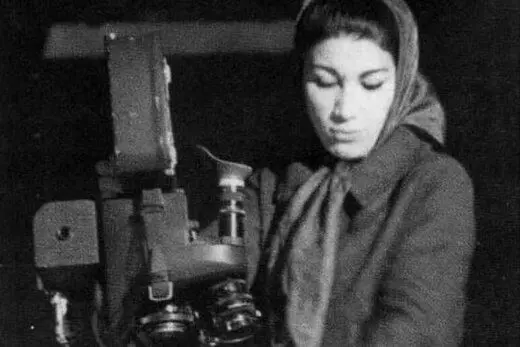 زنانی که شبیه فروغ فرخزاد هستند