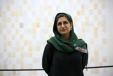 نمایشگاه چیدمان مونا آقابابایی با عنوان «مطالعه در سطح» در گالری اُ