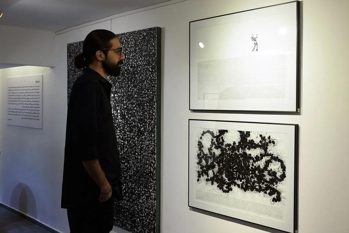 “Crowding” at Mojdeh Art Gallery featuring 15 artists 
