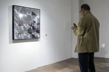نمایشگاه آثار آینه‌کاری بابک سلیمانی در گالری آرت هاب آریانا