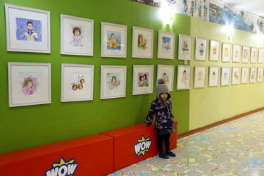 نمایشگاه نقاشی های سوسن قائم مقامی در شهر کتاب مرکزی