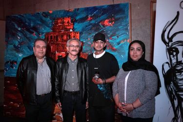 رنگ وستا در هفته دیزاین تهران در دانشکده هنرهای زیبا