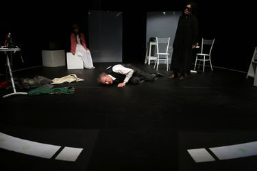 اجرای نمایش "تصادف قطار 5:25" در پلاتو تئاتر شهر