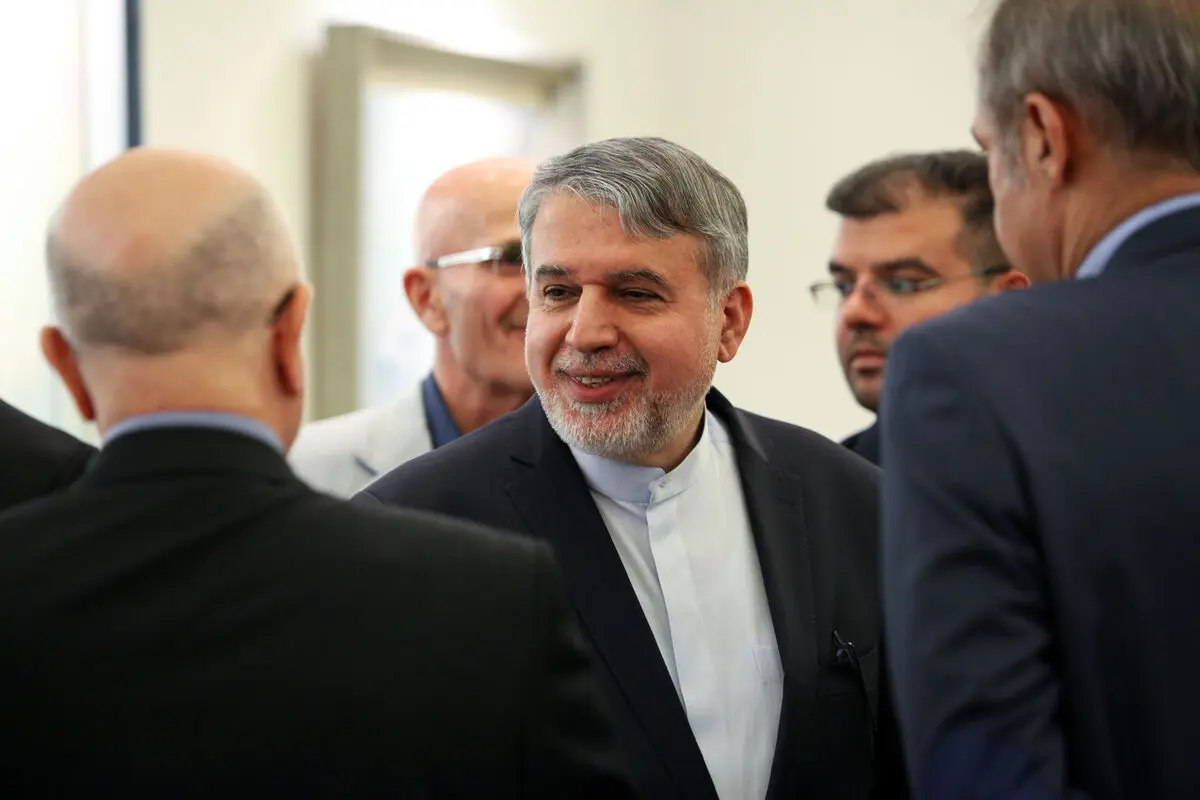 بازدید وزیر فرهنگ و ارشاد اسلامی از هفتمین حراج تهران