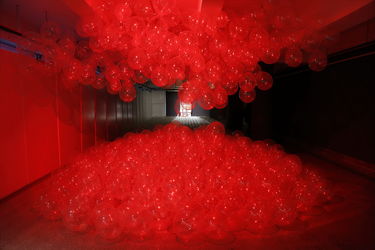 آثار چیدمان دهمین جشنواره تجسمی فجر در موسسه فرهنگی هنری صبا