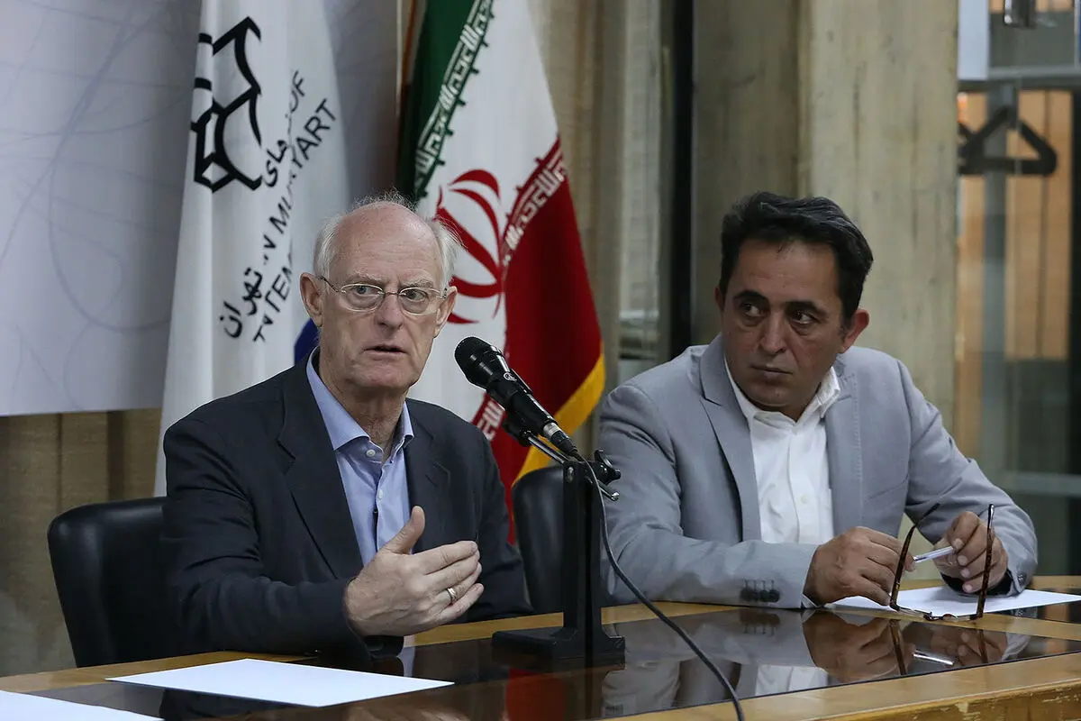 نشست خبری نمایشگاه آثار تونی کرگ هنرمند مجسمه ساز انگلیسی - آلمانی