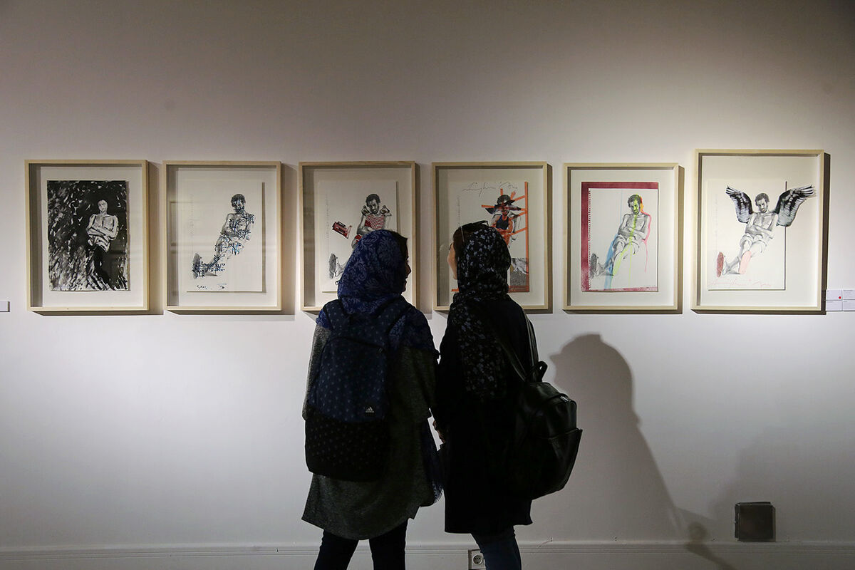 نمایشگاه آثار بیژن صفاری با همکاری هنرمندان معاصر در گالری وی