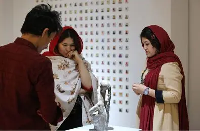 عکس ها از آثار ایتالیایی ،ژاپنی، اسپانیایی در تهران 