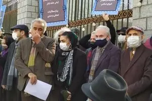 Protest rally of Iranian theaters about the complicated situation of Iranian art in front of the parliament/ What have you done for art?