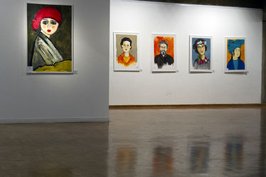 نمایشگاه آثار نقاشی هنرمندان کم توان ذهنی در گالری اصلی فرهنگسرای نیاوران