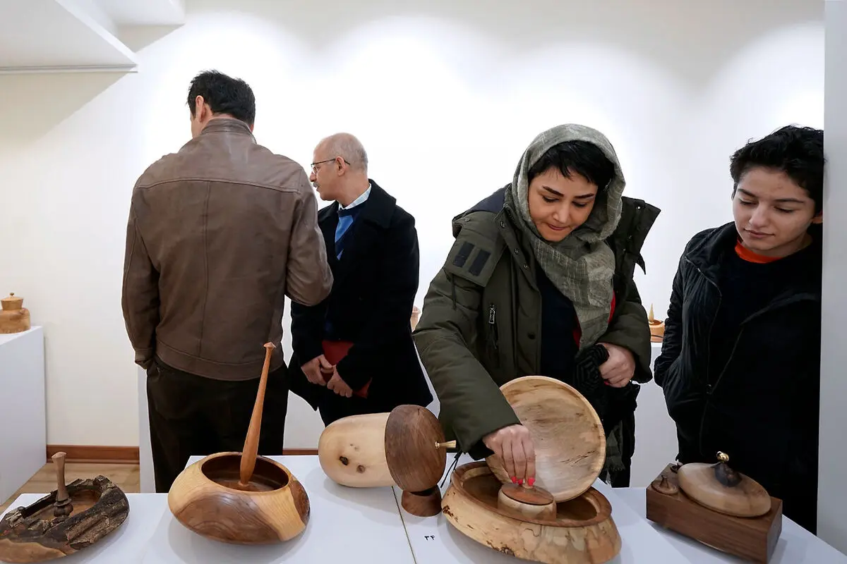 نمایشگاه فرفره های داود ملایی در گالری بهارک