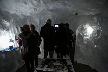 نمایشگاه آثار شکوفه خرم‌رودی و تابا فجرک در گالری زیرزمین دستان