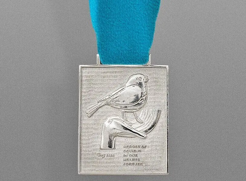 Iranian sculptor Parviz Tanavoli’s nightingales chanting love song for health workers  