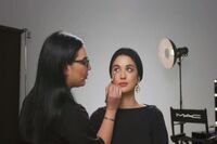 تبلیغات جنجالی یک برند آرایشی برای سحری!!/عکس