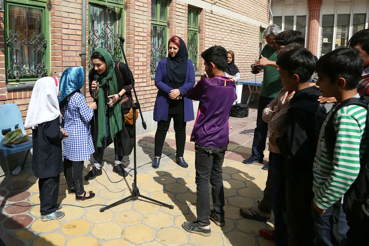 زدن زنگ مدرسه کودکان کار توسط هانیه توسلی