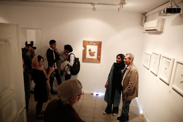 نمایشگاه مجموعه آثار کامبیز درم بخش با عنوان "سورپرایز" در گالری ویستا