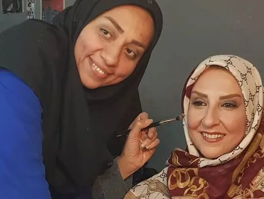 ناگفته‌های یک گریمور: اغلب بازیگران عمل زیبایی کرده‌‌اند/ آنها فکر می‌کنند با گریم تلویزیونی زشت می‌شوند