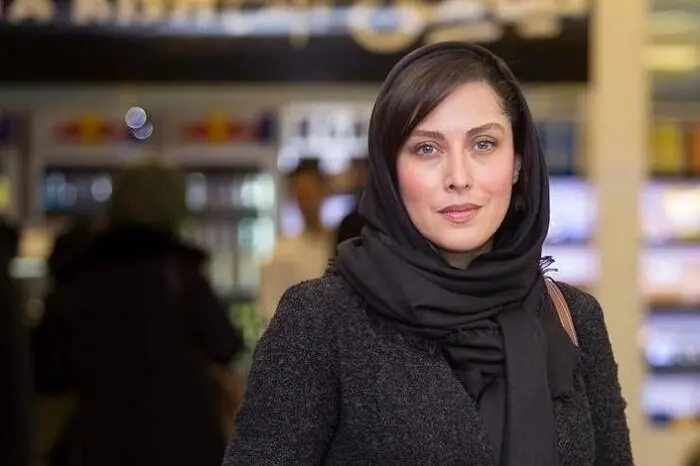 مهتاب کرامتی رنگ چشمانش را به رخ کشید / پز دادن مهتاب کرامتی با تصویر کلوزآپ