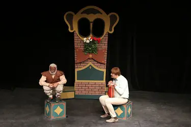 اجرای نمایش "سرزمین تهی سران" در تماشاخانه مهرگان