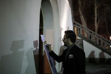 اکران مردمی فیلم "دنیا تنهایی کم ندارد" در موزه سینما