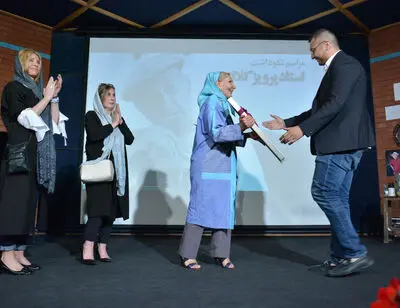 بزرگداشت نقاش نوستالژی حسنک کجایی و تصمیم کبری/ چه کسانی در نخستین سالگشت پرویز کلانتری حضور داشتند؟ 
