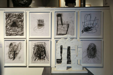 افتتاحیه‌ی نمایشگاه گروهی با عنوان "سیاه و سفید" در گالری ایوان