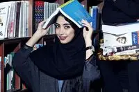 یک دختر همه‌چیزتمام برای کتابفروشی!