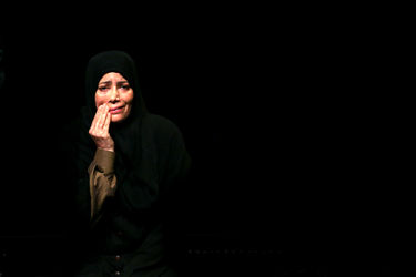 اجرای نمایش "سانتی متر" در سالن استاد انتظامی - خانه هنرمندان