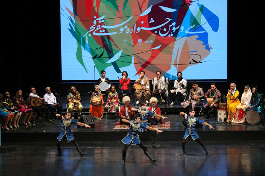 زنان عرصه موسیقی تجلیل شدند / برگزیدگان جشنواره موسیقی فجر؛ از علیرضا قربانی و سالار عقیلی تا کاوه یغمایی و مهدی یراحی 